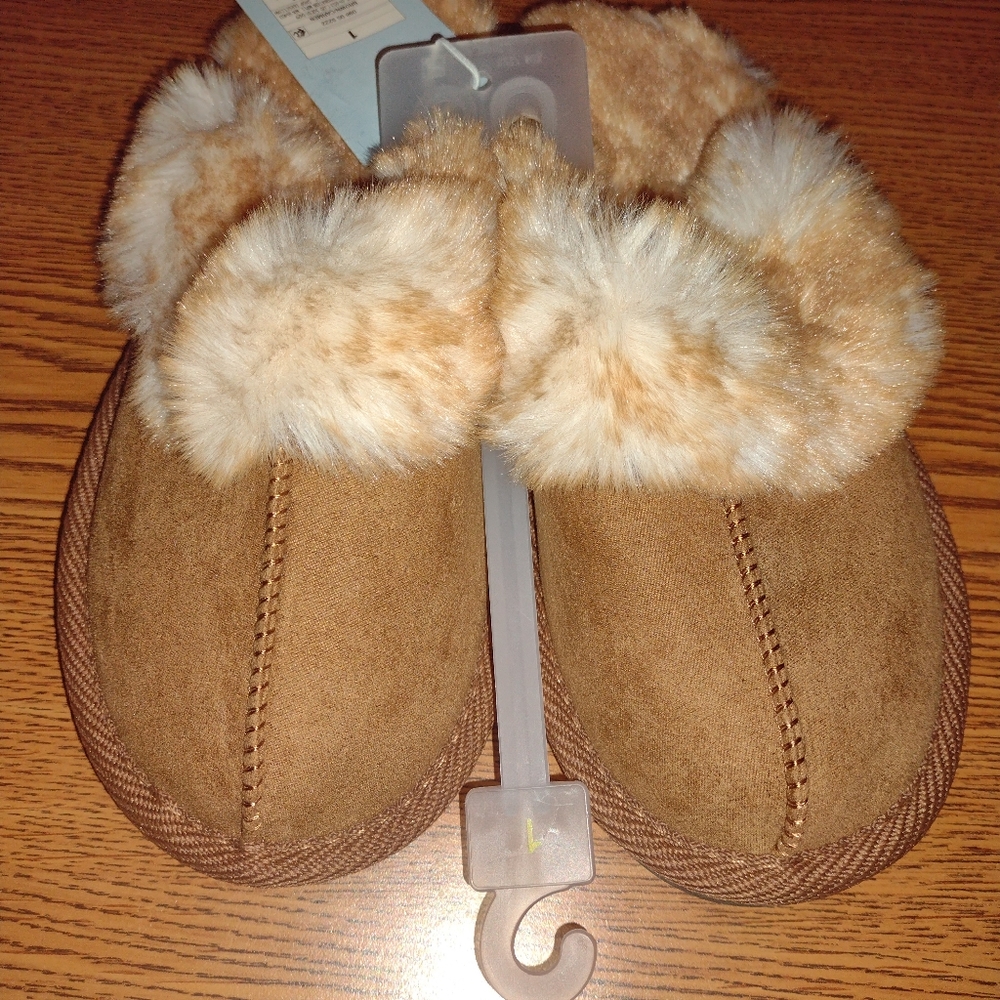 Kids cat&jack size 1 slippers